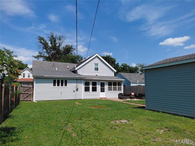 29 N Michigan Avenue, Belleville, IL 62221