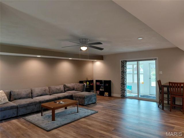 29 N Michigan Avenue, Belleville, IL 62221