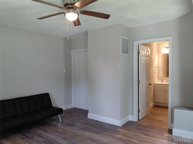 29 N Michigan Avenue, Belleville, IL 62221