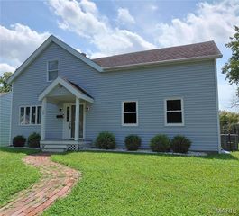 29 N Michigan Avenue, Belleville, IL 62221