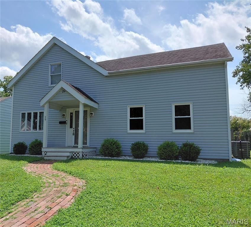 29 N Michigan Avenue, Belleville, IL 62221