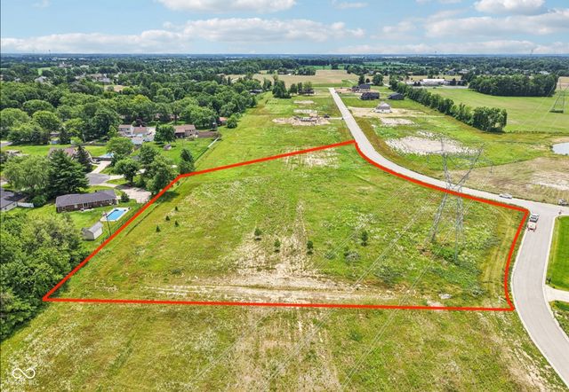2639 S Kings Way, New Palestine, IN 46163