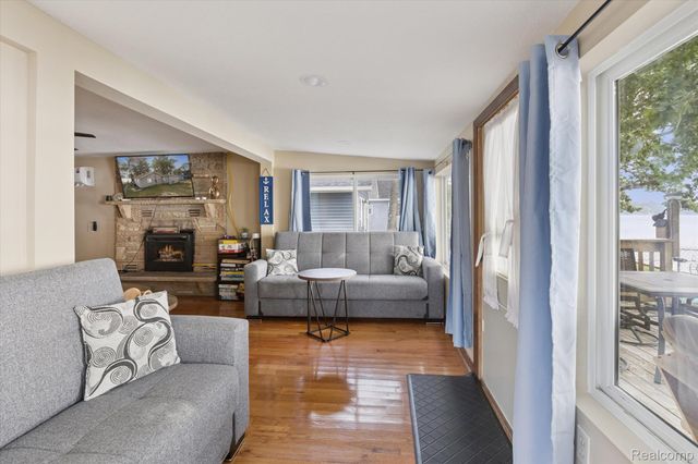 6111 Loud Drive, Oscoda Charter Township, MI 48750