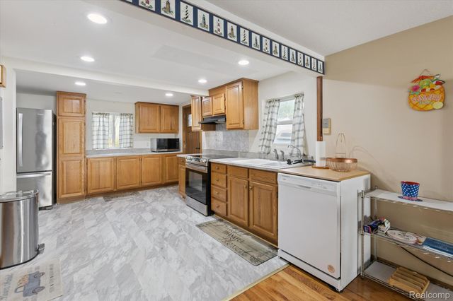 6111 Loud Drive, Oscoda Charter Township, MI 48750