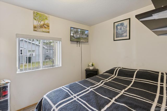 6111 Loud Drive, Oscoda Charter Township, MI 48750