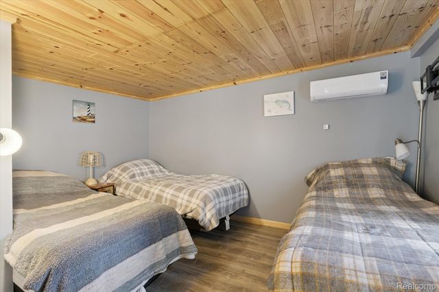 6111 Loud Drive, Oscoda Charter Township, MI 48750