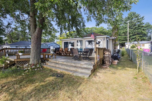 6111 Loud Drive, Oscoda Charter Township, MI 48750