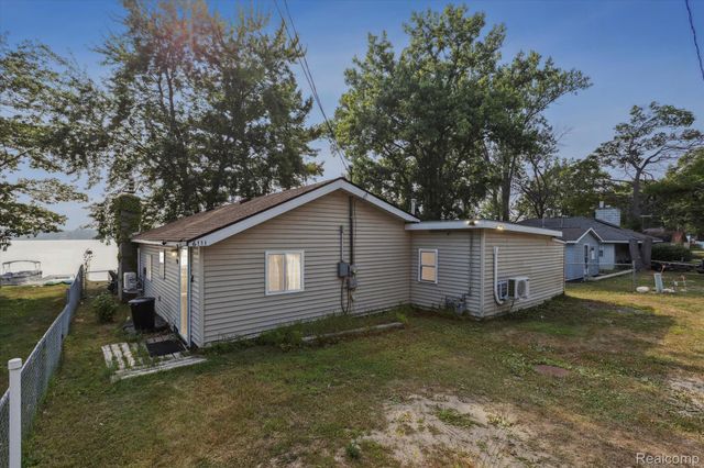 6111 Loud Drive, Oscoda Charter Township, MI 48750