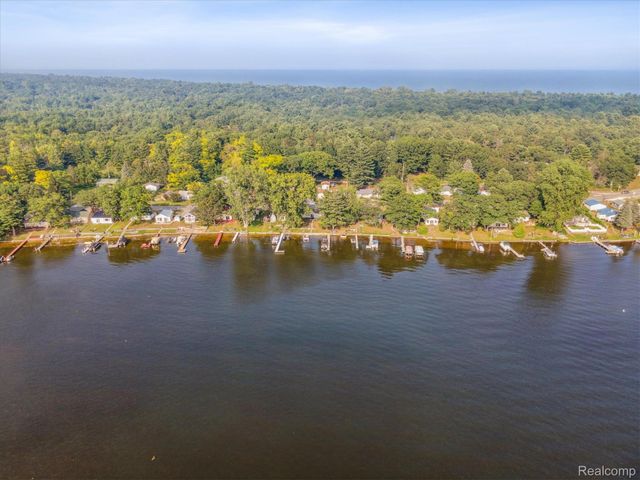 6111 Loud Drive, Oscoda Charter Township, MI 48750