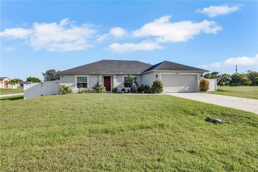 327 SW 31st ST, CAPE CORAL, FL 33914 — exterior