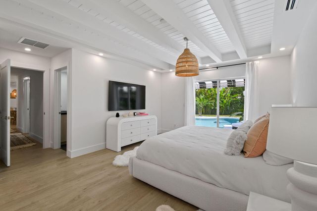 7710 W Lake Drive, Lake Clarke Shores, FL 33406