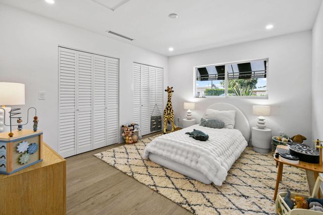 7710 W Lake Drive, Lake Clarke Shores, FL 33406