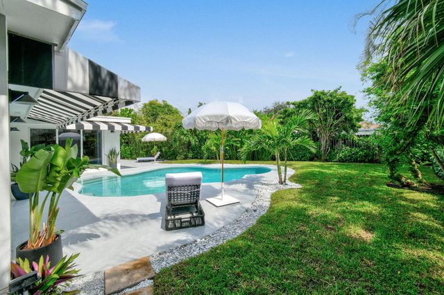 7710 W Lake Drive, Lake Clarke Shores, FL 33406