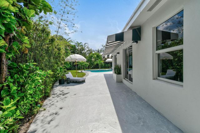 7710 W Lake Drive, Lake Clarke Shores, FL 33406