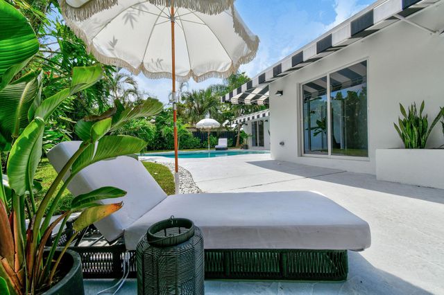 7710 W Lake Drive, Lake Clarke Shores, FL 33406