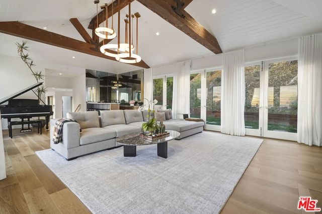 3140 Sweetwater Mesa Road, Malibu, CA 90265