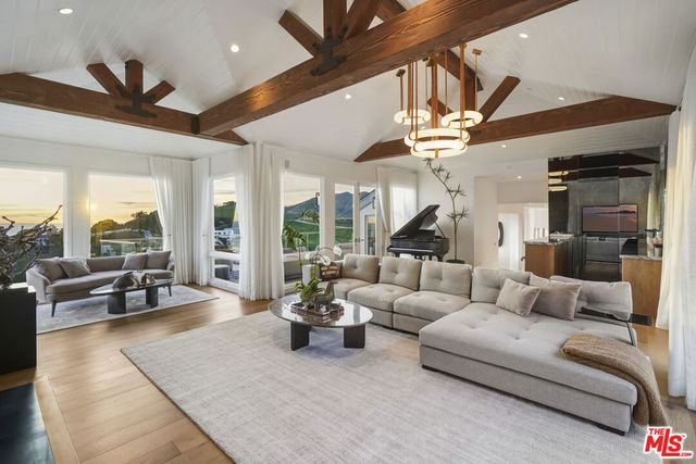 3140 Sweetwater Mesa Road, Malibu, CA 90265