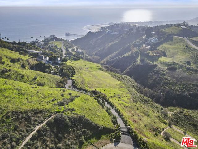 3140 Sweetwater Mesa Road, Malibu, CA 90265