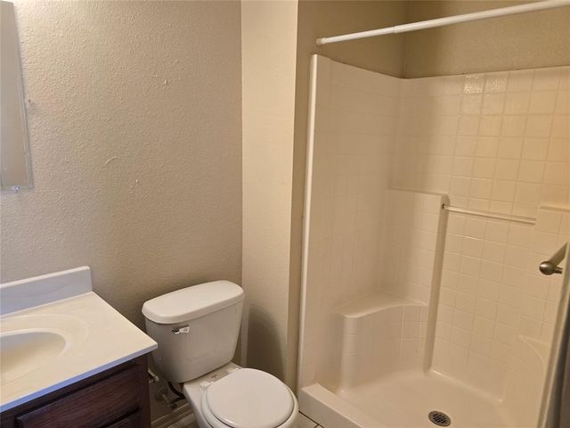 20 Lombardy Place, Clinton, OK 73601