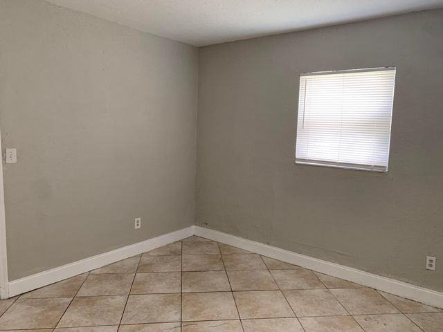 240 NW 38th Avenue, Lauderhill, FL 33311