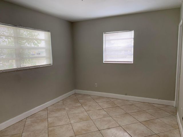 240 NW 38th Avenue, Lauderhill, FL 33311