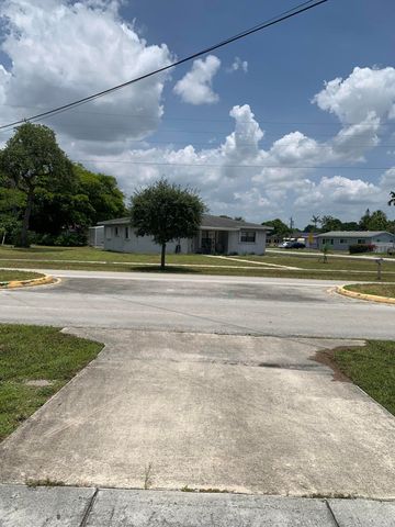 240 NW 38th Avenue, Lauderhill, FL 33311