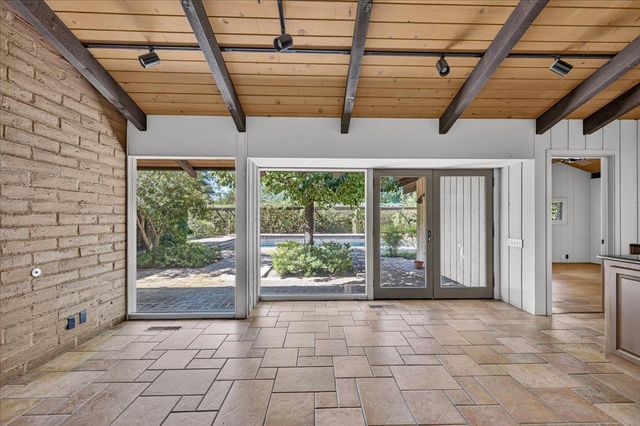 6687 N Woodson Avenue, Fresno, CA 93711