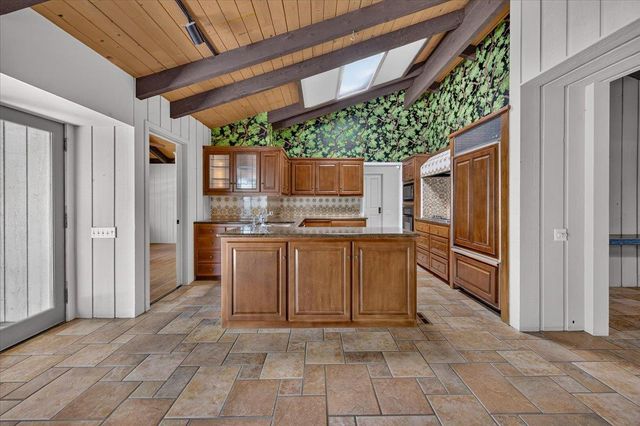 6687 N Woodson Avenue, Fresno, CA 93711