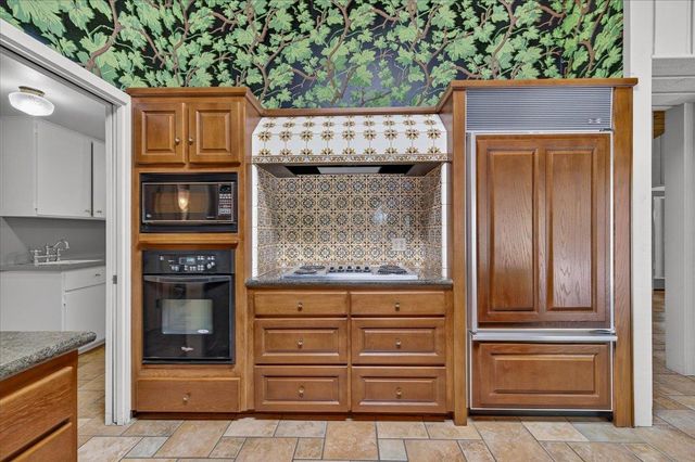 6687 N Woodson Avenue, Fresno, CA 93711