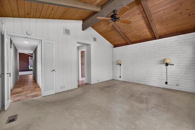 6687 N Woodson Avenue, Fresno, CA 93711