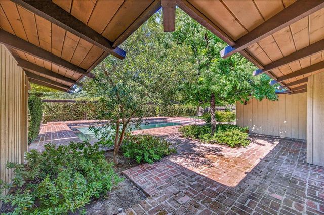 6687 N Woodson Avenue, Fresno, CA 93711