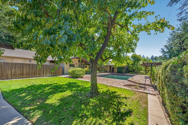 6687 N Woodson Avenue, Fresno, CA 93711