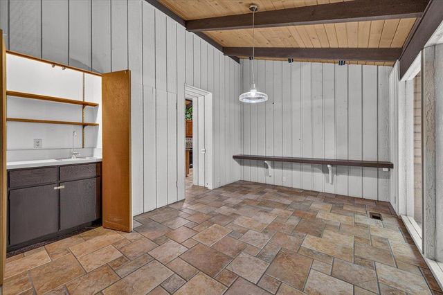 6687 N Woodson Avenue, Fresno, CA 93711