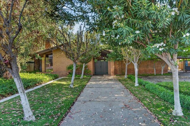 6687 N Woodson Avenue, Fresno, CA 93711