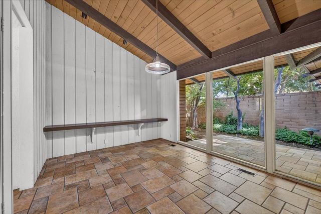 6687 N Woodson Avenue, Fresno, CA 93711