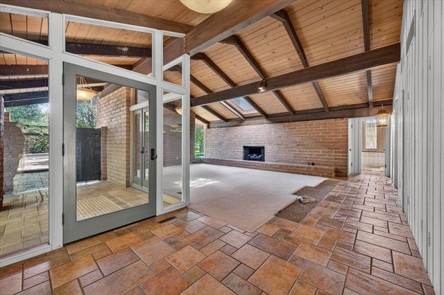 6687 N Woodson Avenue, Fresno, CA 93711