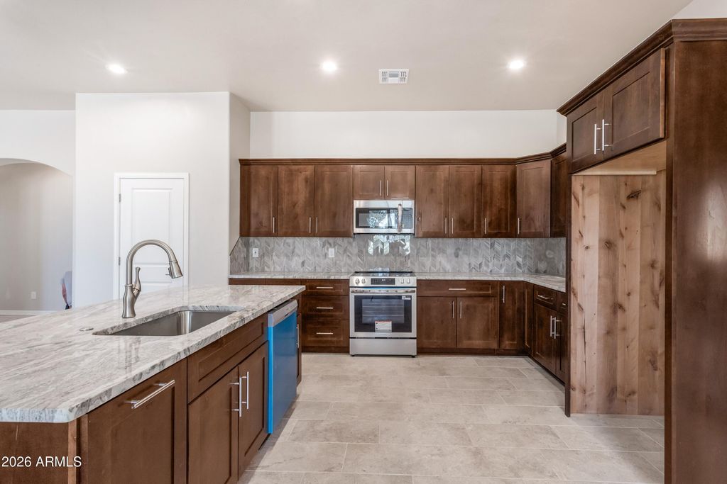 Image 10 of property listing at 5329 E HIDDEN OAK Drive, Hereford, AZ 85615
