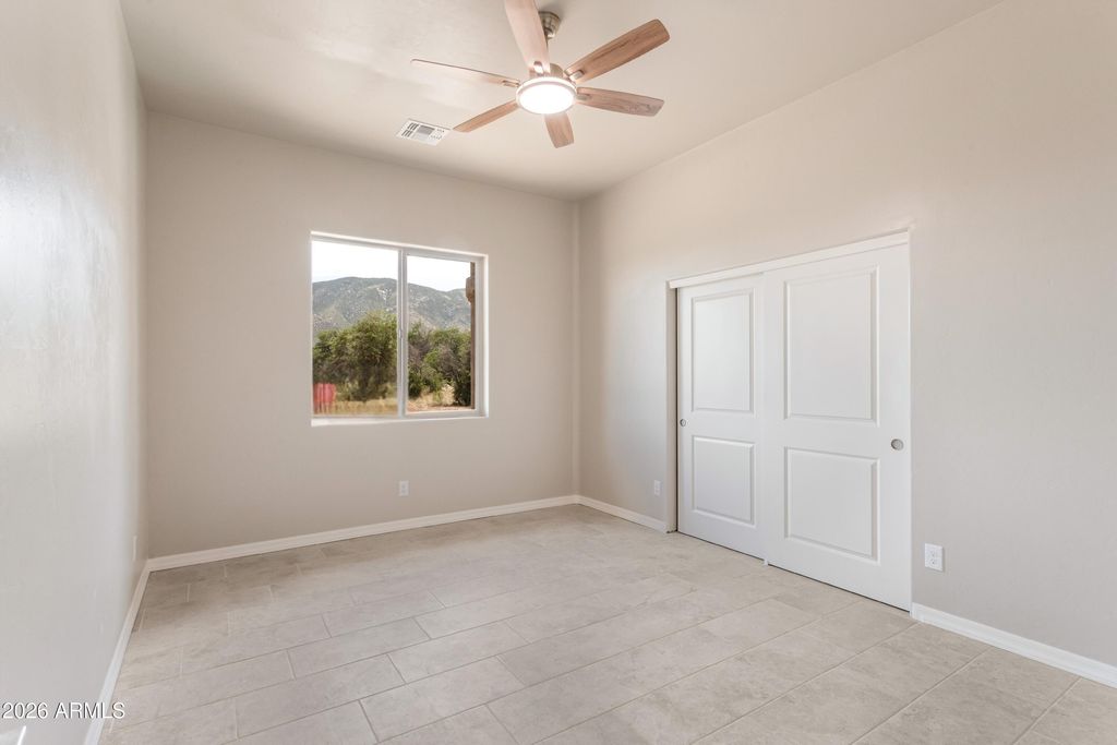 Image 21 of property listing at 5329 E HIDDEN OAK Drive, Hereford, AZ 85615
