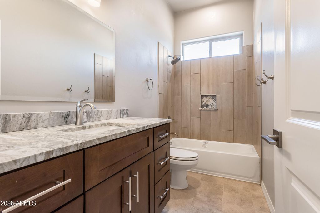 Image 23 of property listing at 5329 E HIDDEN OAK Drive, Hereford, AZ 85615