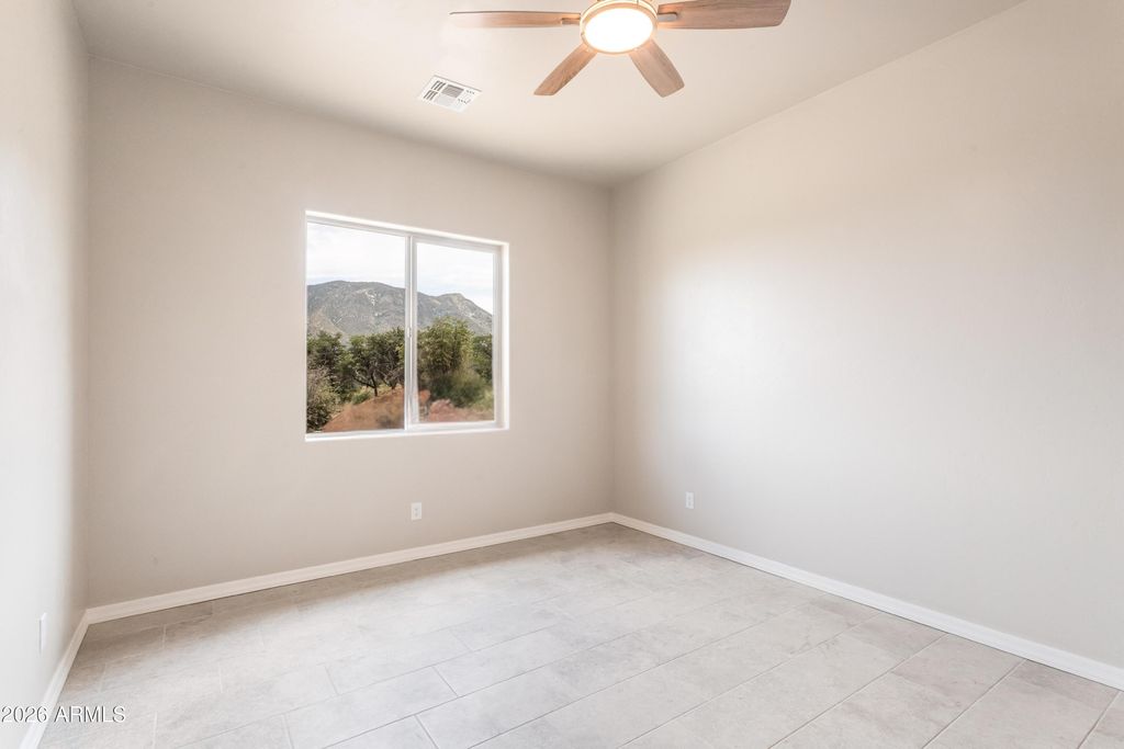 Image 25 of property listing at 5329 E HIDDEN OAK Drive, Hereford, AZ 85615