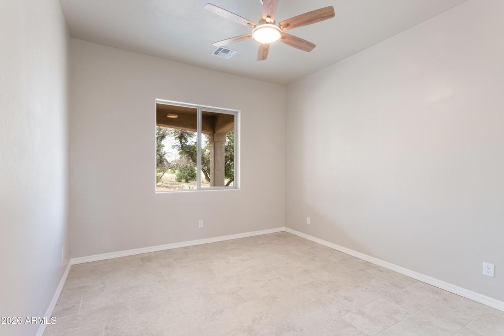 Image 26 of property listing at 5329 E HIDDEN OAK Drive, Hereford, AZ 85615