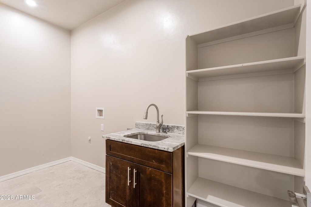 Image 27 of property listing at 5329 E HIDDEN OAK Drive, Hereford, AZ 85615
