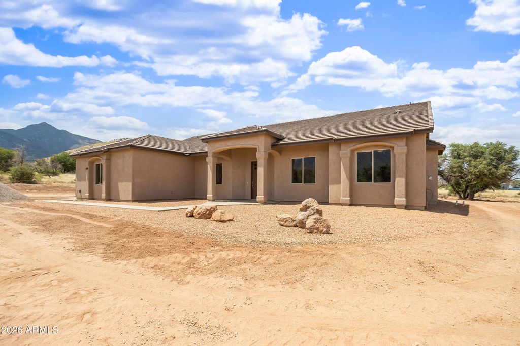 Image 30 of property listing at 5329 E HIDDEN OAK Drive, Hereford, AZ 85615