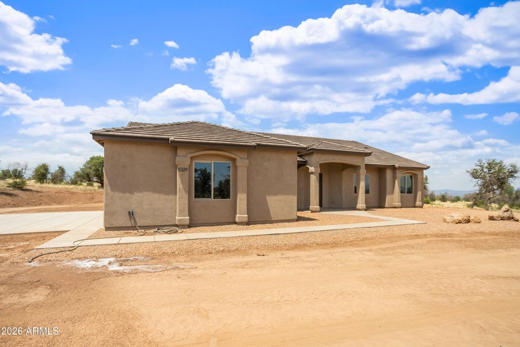 Image 31 of property listing at 5329 E HIDDEN OAK Drive, Hereford, AZ 85615