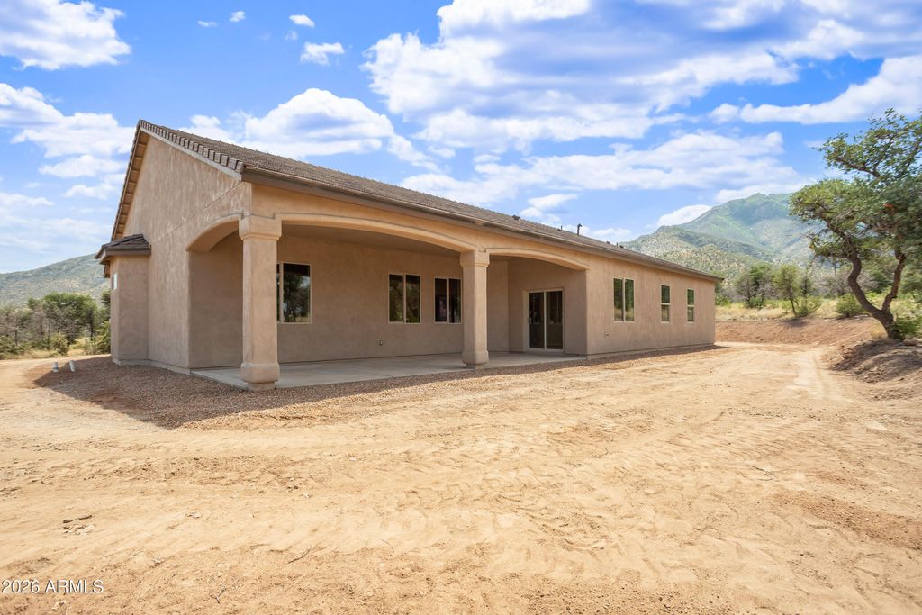 Image 33 of property listing at 5329 E HIDDEN OAK Drive, Hereford, AZ 85615
