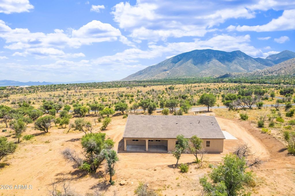 Image 35 of property listing at 5329 E HIDDEN OAK Drive, Hereford, AZ 85615