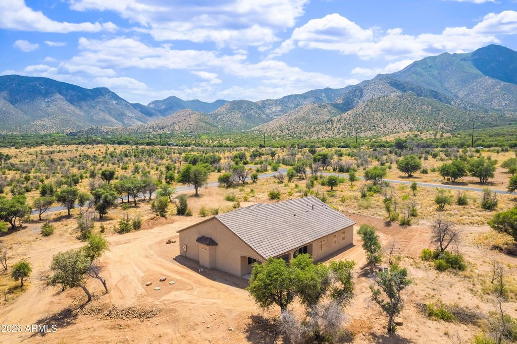 Image 36 of property listing at 5329 E HIDDEN OAK Drive, Hereford, AZ 85615