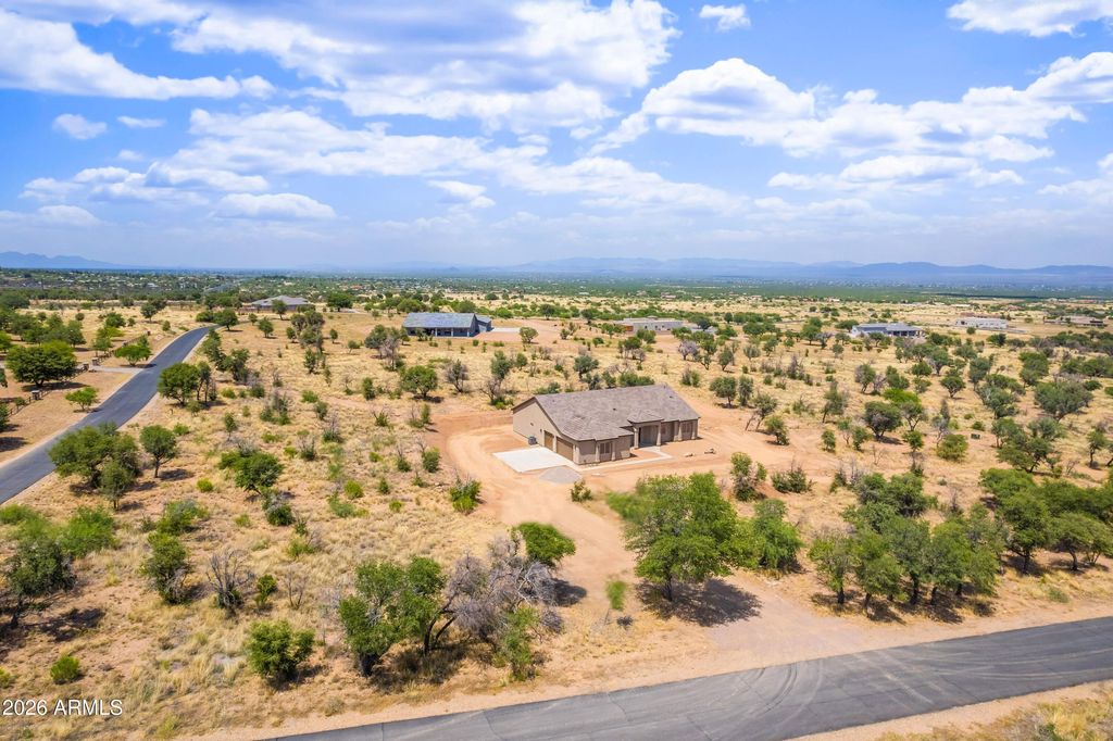 Image 37 of property listing at 5329 E HIDDEN OAK Drive, Hereford, AZ 85615