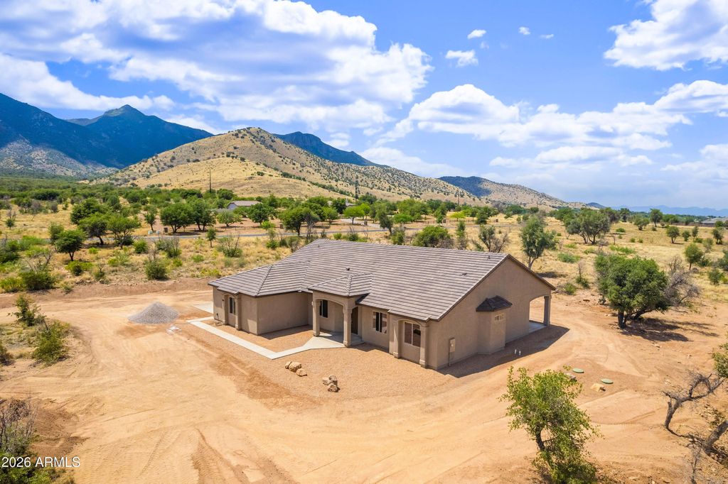 Image 39 of property listing at 5329 E HIDDEN OAK Drive, Hereford, AZ 85615