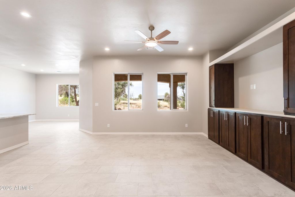 Image 7 of property listing at 5329 E HIDDEN OAK Drive, Hereford, AZ 85615